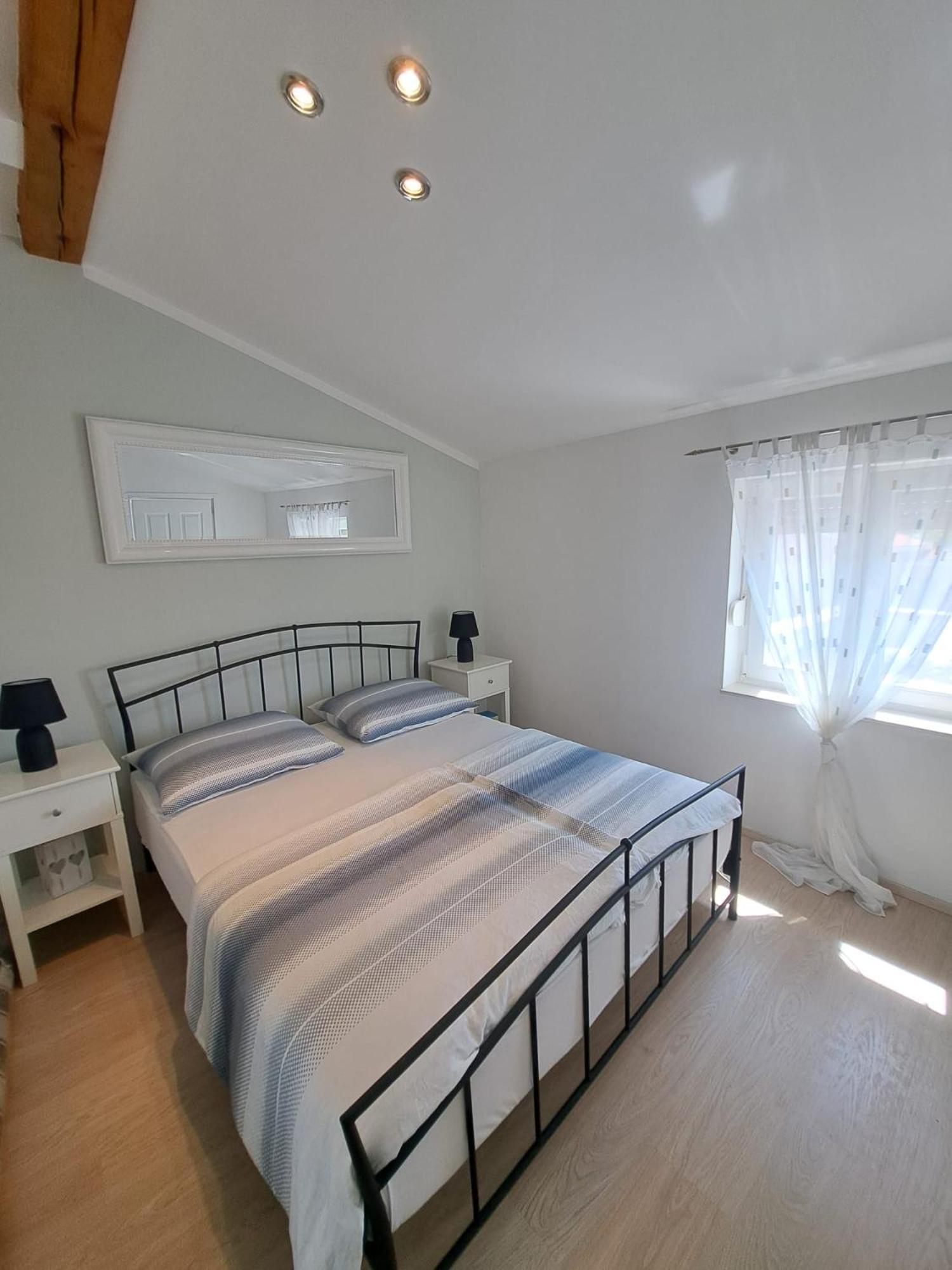 פוסדריה Apartman Lucia מראה חיצוני תמונה
