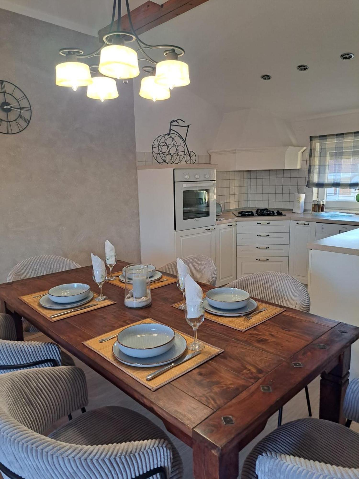 פוסדריה Apartman Lucia מראה חיצוני תמונה