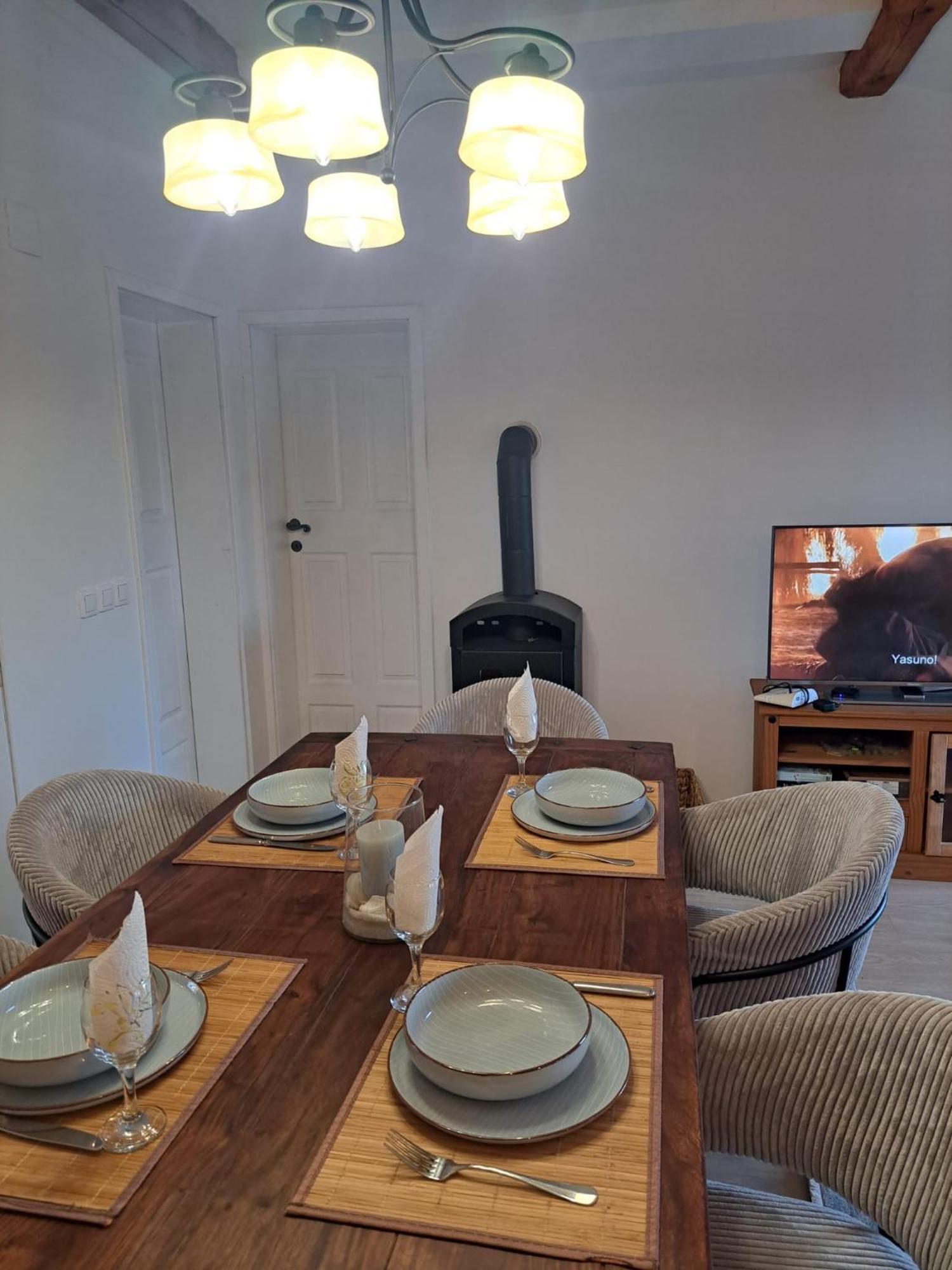 פוסדריה Apartman Lucia מראה חיצוני תמונה