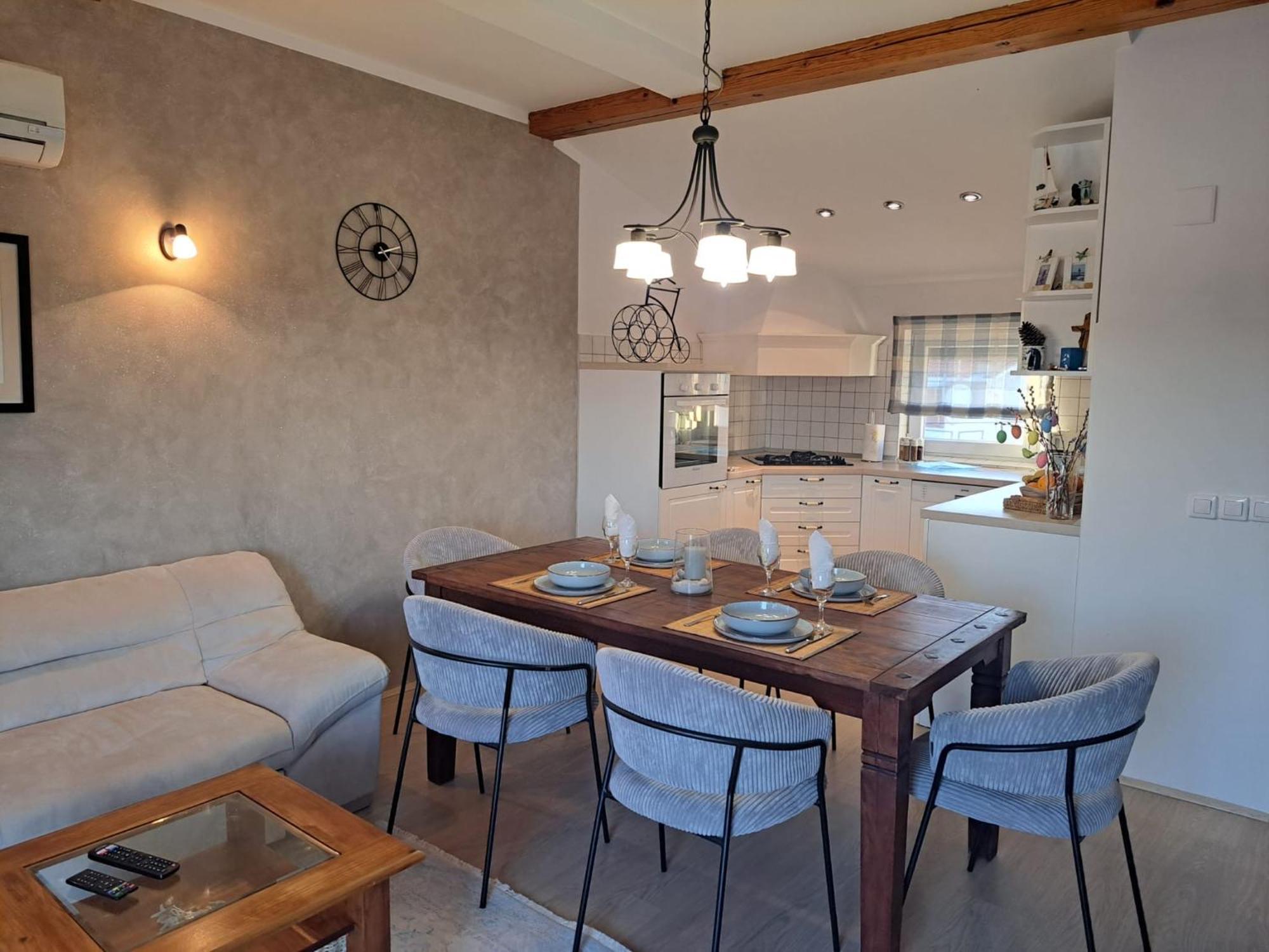 פוסדריה Apartman Lucia מראה חיצוני תמונה
